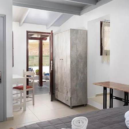 Detached Ηouse In Santorini With Wonderful Views Perivolos