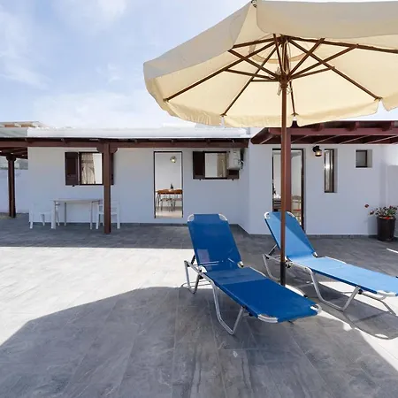 Dom wakacyjny Detached Ηouse In Santorini With Wonderful Views Perivolos